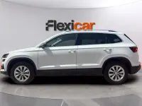 Usado Skoda Karoq Ambition 150 CV (110 kW) 2023 Blanco SUV