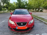 Usado Seat Ibiza Reference 90 CV (66 kW) 2010 Rojo Berlina
