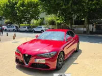 Usado Alfa Romeo Giulia Super 180 CV (132 kW) 2017 Rojo Berlina
