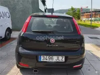 Usado Fiat Punto Easy 69 CV (50 kW) 2016 Negro Utilitario