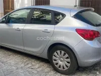 Usado Opel Astra Selective 110 CV (80 kW) 2012 Blanco Berlina