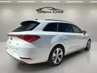 Usado Seat Leon FR 150 CV (110 kW) 2021 Blanco Familiar