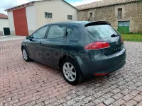 Usado Seat Leon Sport 105 CV (77 kW) 2008 Gris / plata Utilitario