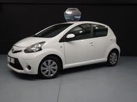 Usado Toyota Aygo Live 68 CV (50 kW) 2012 Blanco Utilitario