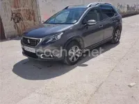 Usado Peugeot 2008 Signature Sky 82 CV (60 kW) 2019 Marrón SUV