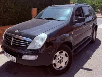 Usado SsangYong Rexton 165 CV (121 kW) 2005 Negro SUV
