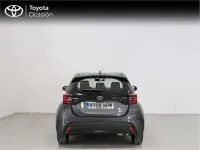 Usado Toyota Yaris Hybrid Active 116 CV (85 kW) 2025 Gris Monovolumen