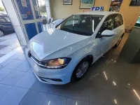Usado VW Golf VII 116 CV (85 kW) 2019 Blanco Berlina