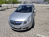 Usado Opel Corsa Enjoy 90 CV (66 kW) 2006 Plateado Utilitario