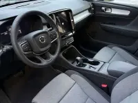 Nuevo Volvo XC40 Core 163 CV (119 kW) 2026 Verde SUV
