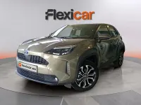 Usado Toyota Yaris Active 116 CV (85 kW) 2021 Beige Utilitario