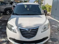 Usado Lancia Ypsilon Gold 69 CV (50 kW) 2012 Blanco Utilitario