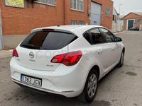 Używany Opel Astra Selective 110 KM (80 kW) 2015 Biały Sedan/Limuzyna
