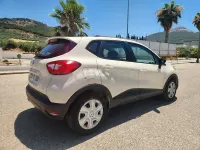 Usado Renault Captur Intens 90 CV (66 kW) 2016 Beige SUV