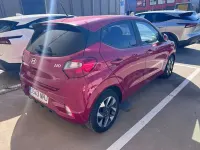 Używany Hyundai i10 63 KM (46 kW) 2025 Czerwony Hatchback