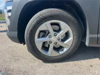 Usado Hyundai Kona 129 CV (94 kW) 2023 Gris / plata SUV