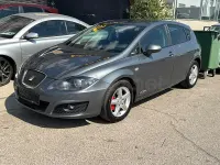 Usado Seat Leon Style 125 CV (91 kW) 2012 Gris / plata Berlina