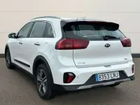 Usado Kia Niro 143 HP (105 kW) 2021 Branco SUV