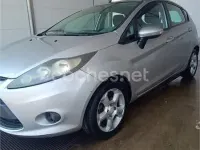 Usado Ford Fiesta Trend 90 CV (66 kW) 2008 Gris / plata Utilitario