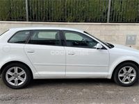 Usado Audi A3 Attraction 105 CV (77 kW) 2012 Blanco Berlina