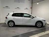 Usado VW Golf VIII Life 110 CV (80 kW) 2021 Blanco Berlina