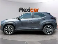 Usado Toyota Yaris Active 116 CV (85 kW) 2022 Gris Utilitario