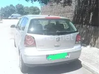 Usado VW Polo Advance 75 HP (55 kW) 2006 Cinzento Citadino