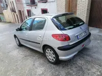 Usado Peugeot 206 75 CV (55 kW) 2005 Gris / plata Berlina