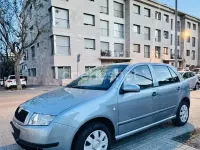 Usado Skoda Fabia Comfort 60 CV (44 kW) 2003 Azul Berlina