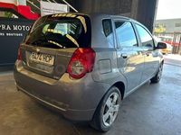 Usado Chevrolet Aveo LS 84 CV (61 kW) 2011 Gris / plata Berlina