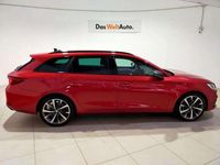 Usado Seat Leon FR 150 CV (110 kW) 2022 Rojo Familiar