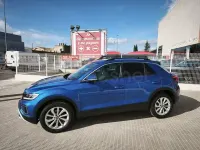 Usado VW T-Roc Life 150 CV (110 kW) 2023 Azul SUV