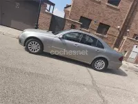 Usado Mercedes E220 Elegance 150 CV (110 kW) 2007 Beige Berlina