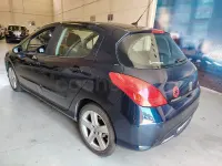 Usado Peugeot 308 Premium 110 CV (80 kW) 2009 Azul Berlina
