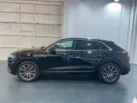 Usado Audi Q8 381 CV (280 kW) 2023 Negro SUV