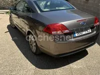 Usado Ford Focus Cabriolet Titanium 136 CV (100 kW) 2007 Beige Descapotable