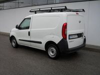 Usado Fiat Doblò 95 CV (69 kW) 2018 Blanco Monovolumen