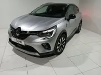 Usado Renault Captur Techno 90 CV (66 kW) 2024 Gris SUV
