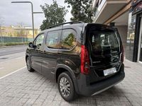 Usado Peugeot Rifter Allure 131 CV (96 kW) 2022 Negro Monovolumen