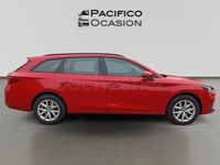 Usado Seat Leon Style 110 CV (80 kW) 2023 Rojo Familiar