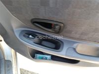 Usado Hyundai Accent 82 CV (60 kW) 2003 Azul Berlina