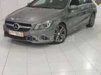 Usado Mercedes CLA250e Shooting Brake Urban 211 CV (155 kW) 2015 Beige Familiar