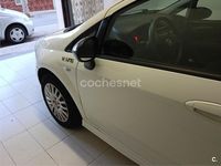 Usado Fiat Punto Young 69 CV (50 kW) 2014 Blanco Utilitario
