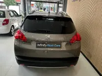 Usado Peugeot 2008 Allure 100 CV (73 kW) 2015 Gris / plata SUV