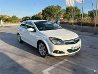 Usado Opel Astra GTC Enjoy 105 CV (77 kW) 2007 Blanco Berlina