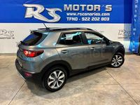 Usado Kia Stonic 84 CV (61 kW) 2024 Gris / plata SUV
