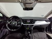 Usado Skoda Kamiq Ambition 110 CV (80 kW) 2021 Gris SUV