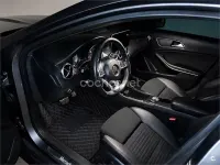Usado Mercedes GLA200 AMG line 136 CV (100 kW) 2017 Gris / plata SUV