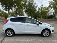 Usado Ford Fiesta Trend 82 CV (60 kW) 2016 Blanco Utilitario