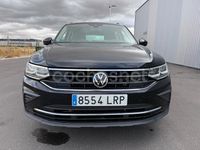 Käytetty VW Tiguan Life 150 HP (110 kW) 2021 Musta Katumaasturi